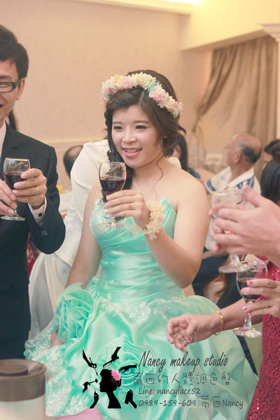 敬酒.花圈.浪漫.新娘.造型 敬酒.花圈.浪漫.新娘.造型